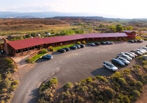 Rim Rock Inn & Restaurant - Motel