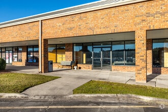 11 Gateway Blvd S, Savannah, GA for lease Building Photo- Image 2 of 6