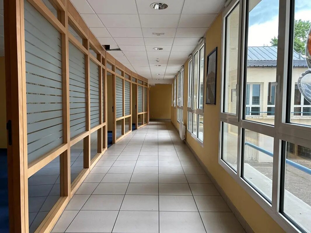 Office in Rennes for lease Interior Photo- Image 1 of 10