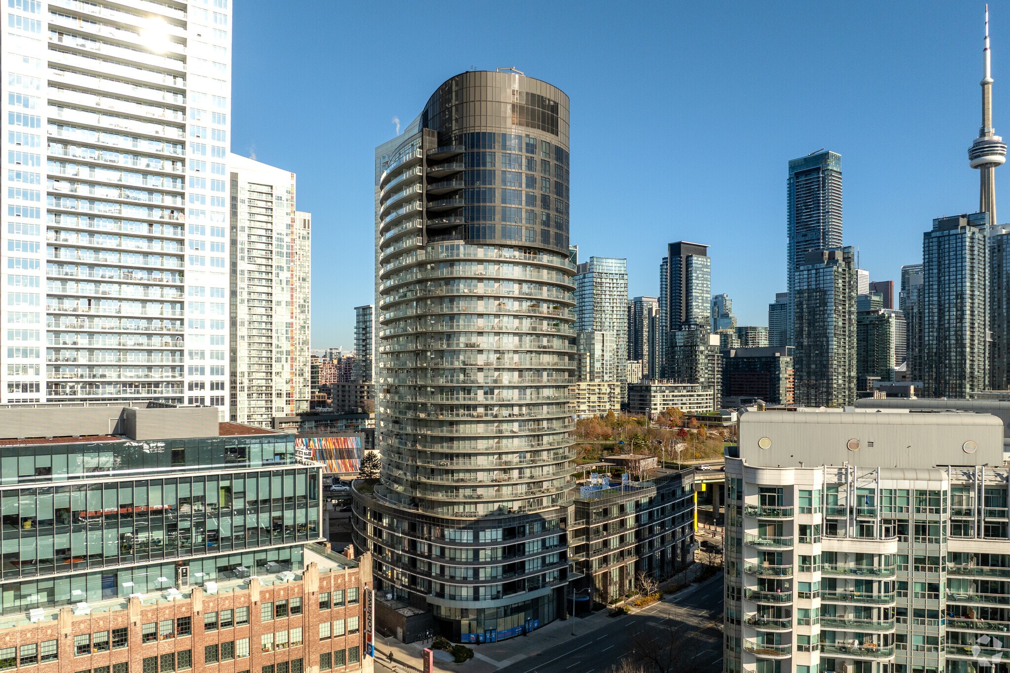 438 Lake Shore Blvd, Toronto, ON for sale Primary Photo- Image 1 of 1