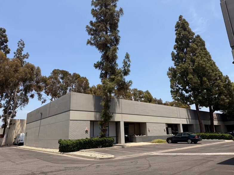 11721 Telegraph Rd, Santa Fe Springs, CA for lease - Building Photo - Image 2 of 6