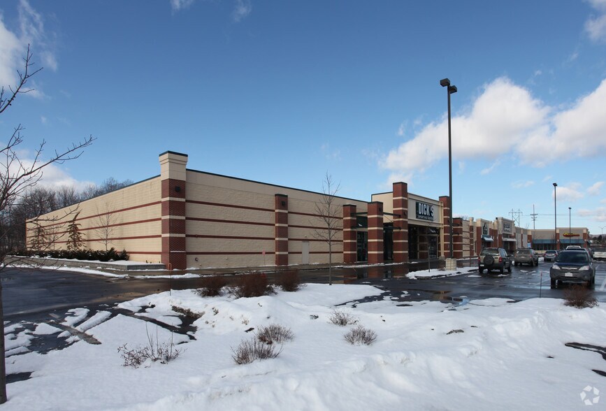 685 Merrill Rd, Pittsfield, MA for lease - Building Photo - Image 2 of 26