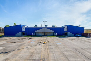 120 MLK Industrial Blvd W, Lockhart TX - Parking Garage