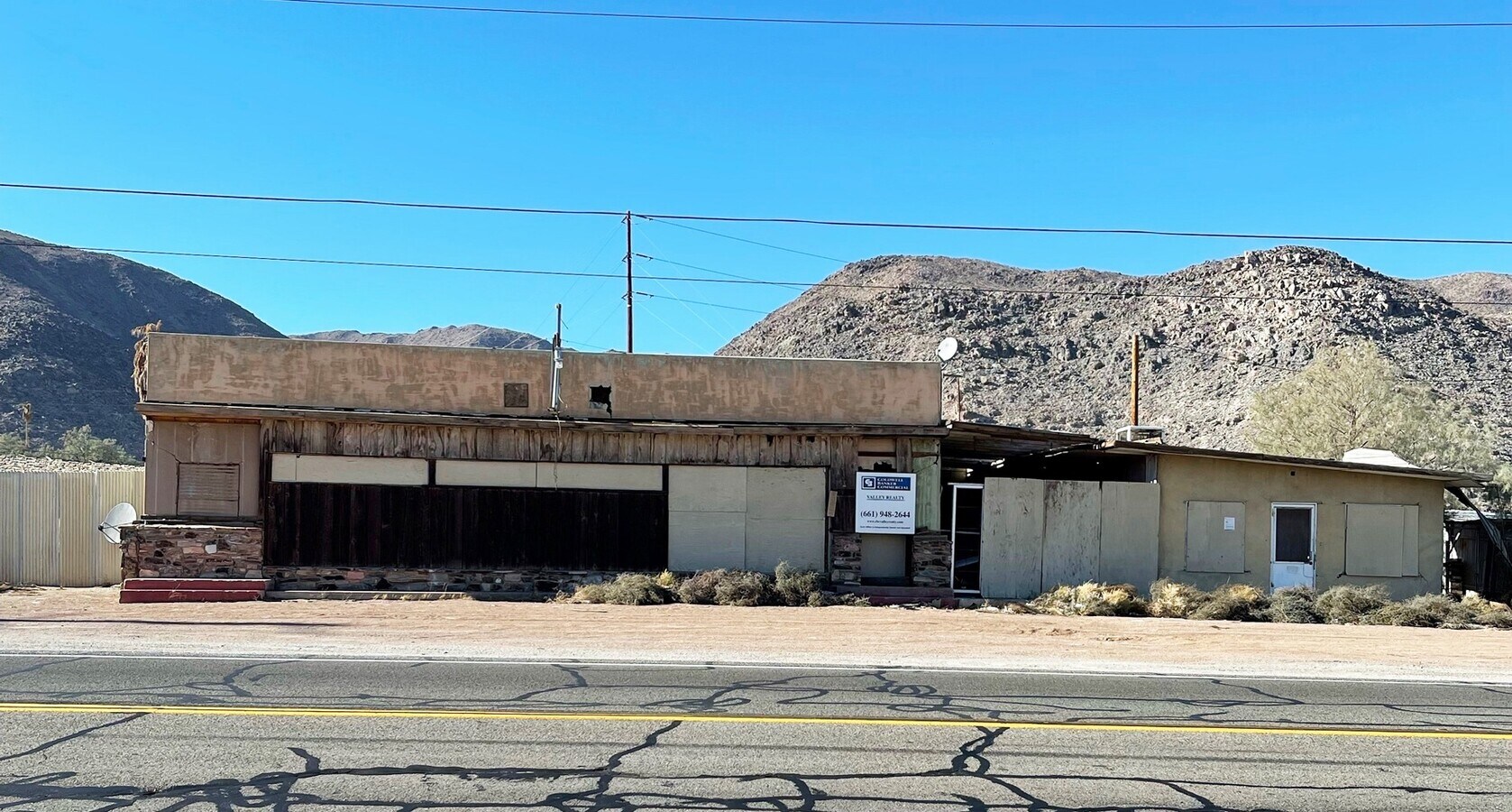 82084 Trona Rd, Trona, CA 93562