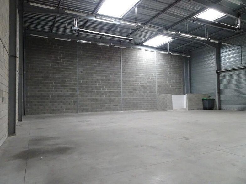 Flex in Toulouse for lease - Interior Photo - Image 3 of 9