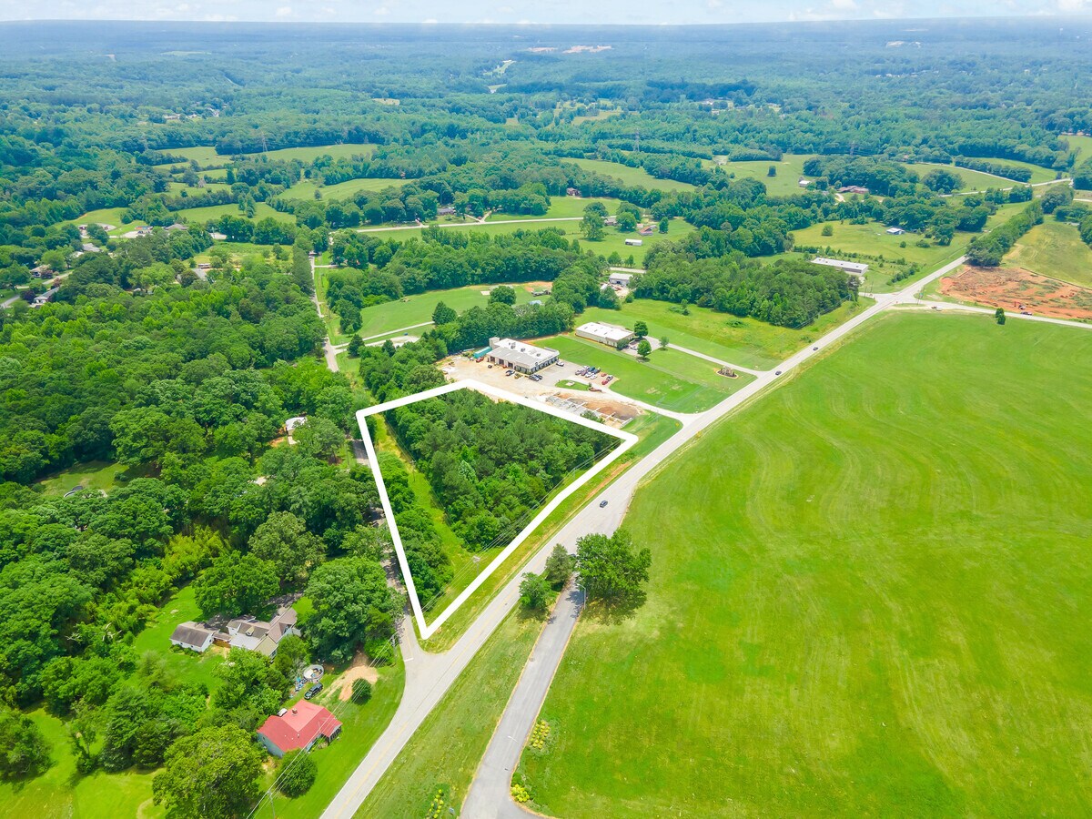 Yeoman Drive, Easley, SC 29640