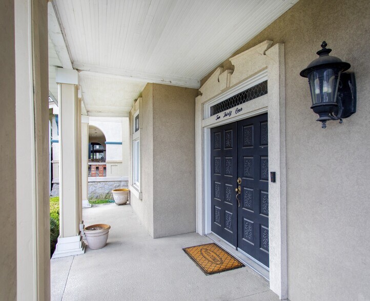 1031 17th Ave S, Nashville, TN for lease - Building Photo - Image 2 of 6