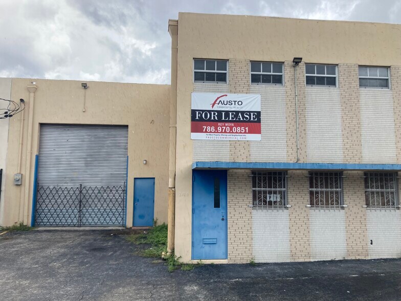 2120 NW 23rd Ave, Miami, FL for sale - Primary Photo - Image 1 of 8