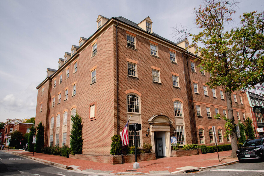 200-206 N Washington St, Alexandria, VA for lease - Building Photo - Image 1 of 8