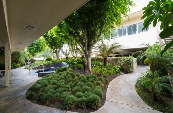 837 S Fair Oaks Ave, Pasadena, CA for lease - Building Photo - Image 3 of 9