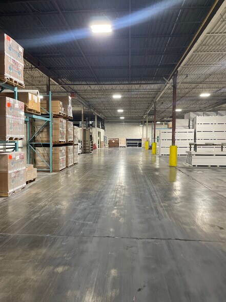 60 Torlake Cres, Toronto, ON for sale - Interior Photo - Image 3 of 14