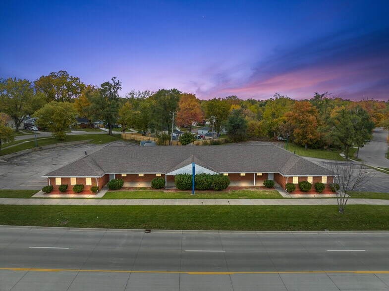 989 University Dr, Pontiac, MI for sale - Building Photo - Image 1 of 1