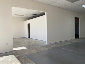 12302 Roper Blvd, Clermont, FL for lease Interior Photo- Image 2 of 4