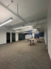 100 2nd Ave S, Saint Petersburg, FL for lease Interior Photo- Image 2 of 3