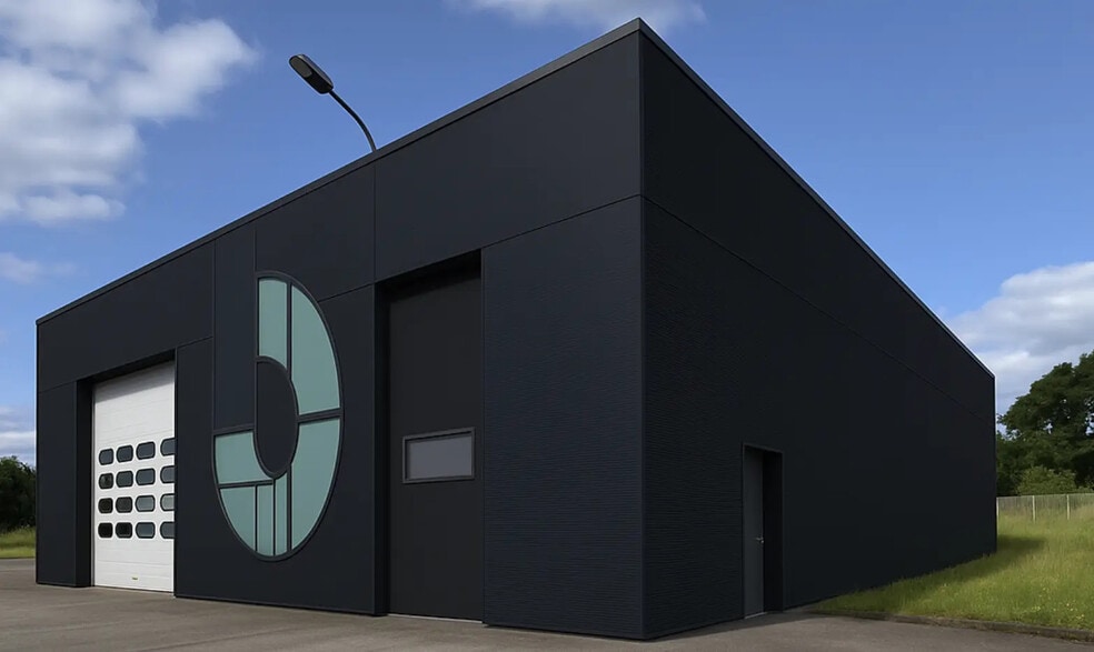 Industrial in Quimper for lease - Building Photo - Image 1 of 4