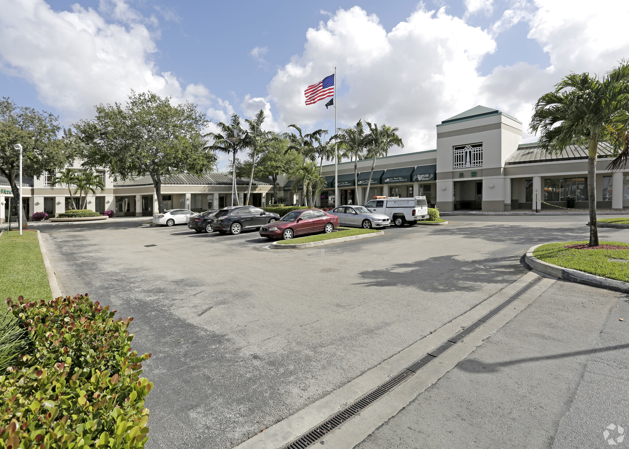 8301-8391 NW 12th St, Miami, FL 33126 - Prologis Beacon Centre Building ...