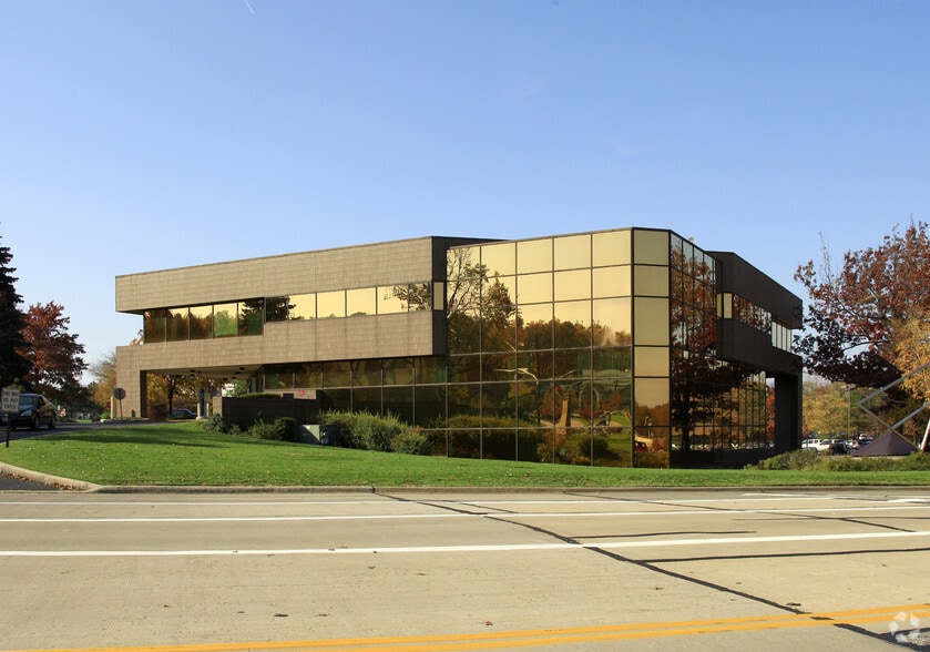 6200 Rockside Woods Blvd, Independence, OH for lease - Building Photo - Image 1 of 4