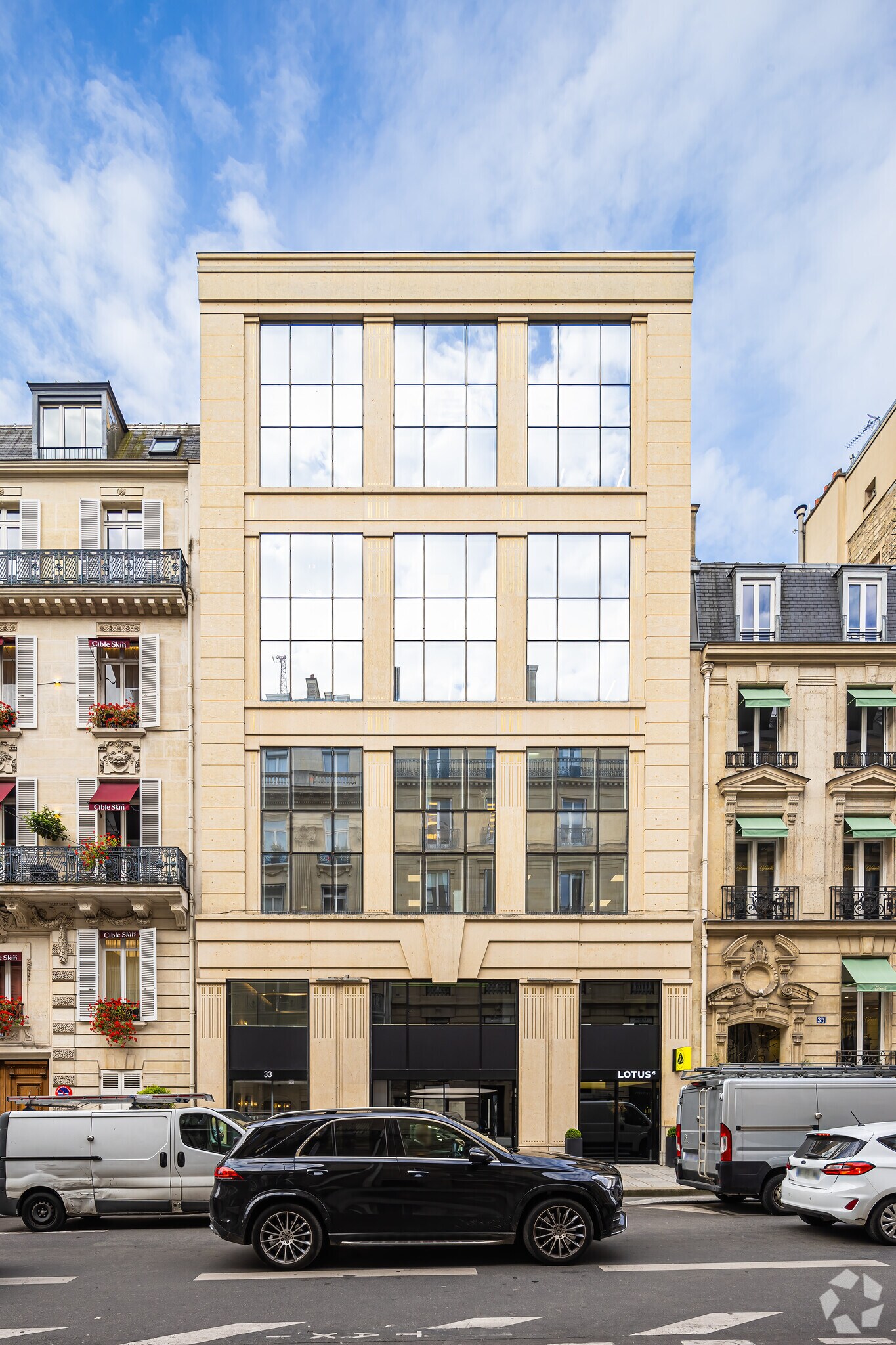 33 Rue François Ier, Paris for lease Building Photo- Image 1 of 4