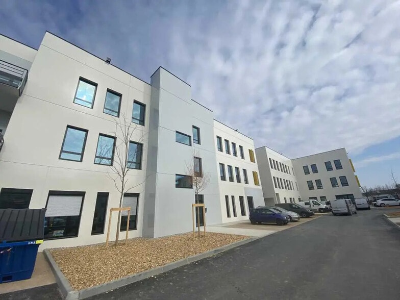 Office in Rillieux-la-Pape for sale - Building Photo - Image 2 of 8