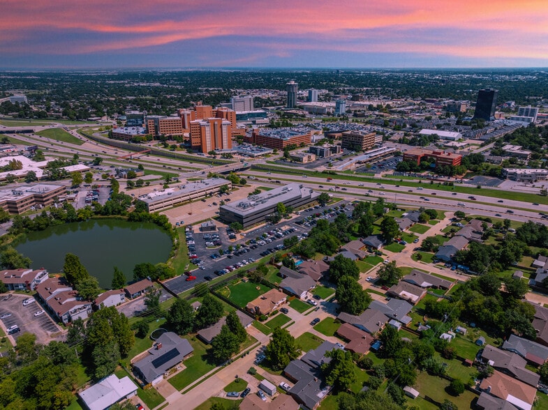5555 NW Grand Blvd, Oklahoma City, OK for sale - Building Photo - Image 1 of 12