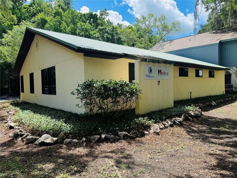 17 NW 33rd Ct, Gainesville, FL for lease - Building Photo - Image 2 of 13