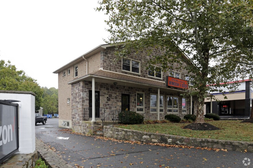 908 N Bethlehem Pike, Spring House, PA 19477