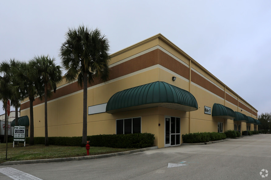 603-619 NW Mercantile Pl, Port Saint Lucie, FL for lease - Building Photo - Image 2 of 4