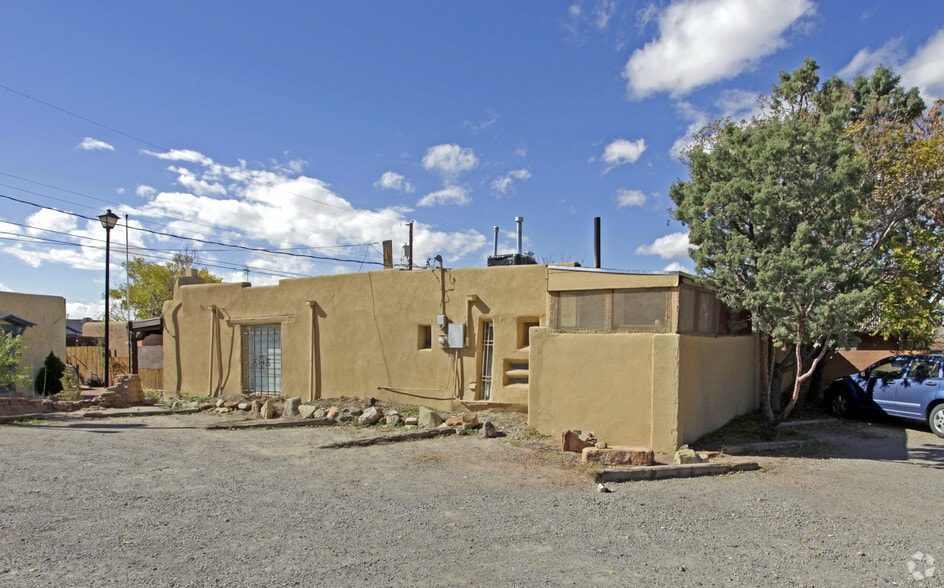 2113 Charlevoix St NW, Albuquerque, NM for sale - Building Photo - Image 3 of 3
