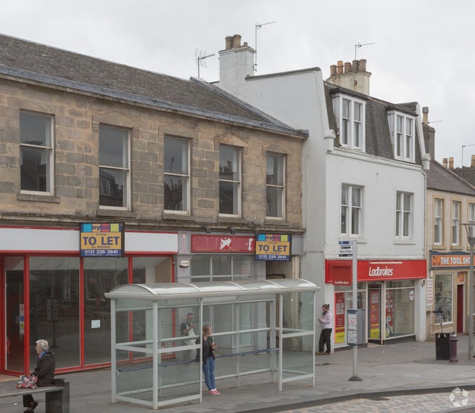 32 High St, Lanark for sale - Building Photo - Image 1 of 1