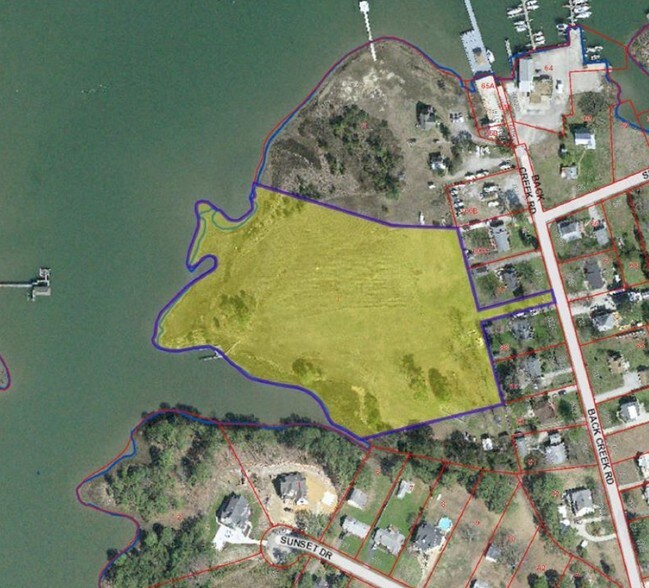 1727 Back Creek Rd, Seaford, VA for sale - Primary Photo - Image 1 of 1