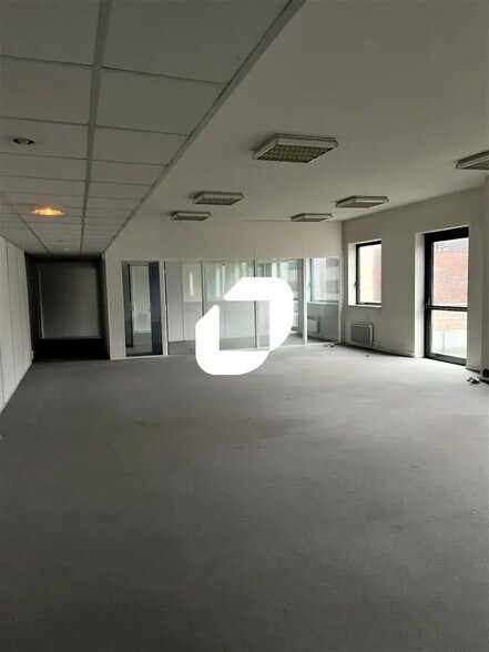 15 Avenue André Diligent, Roubaix for lease - Building Photo - Image 2 of 17