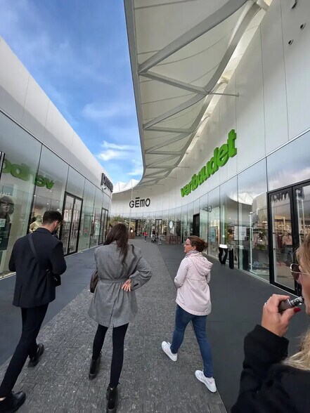 Retail in Buchelay for lease - Building Photo - Image 3 of 6