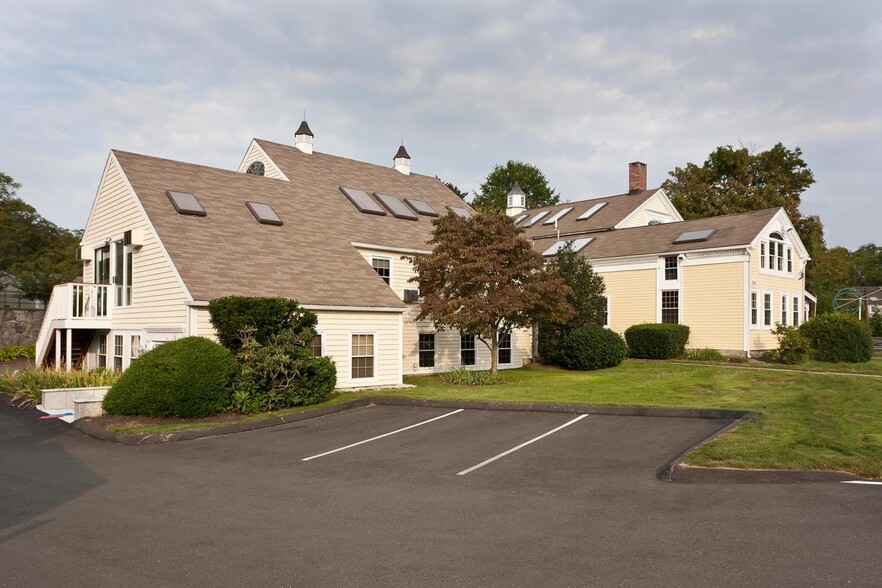 181 Post Rd W, Westport, CT for lease - Building Photo - Image 3 of 11