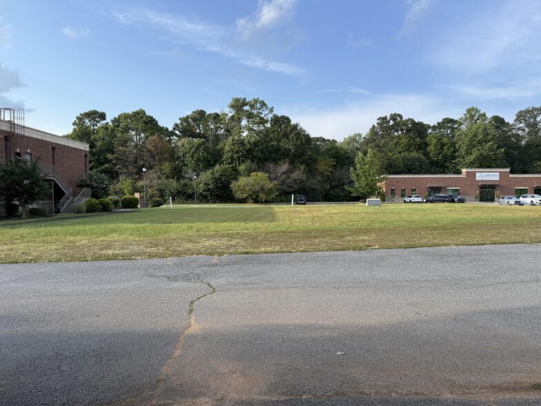 11299 Hwy 92, Woodstock, GA for sale - Building Photo - Image 2 of 13