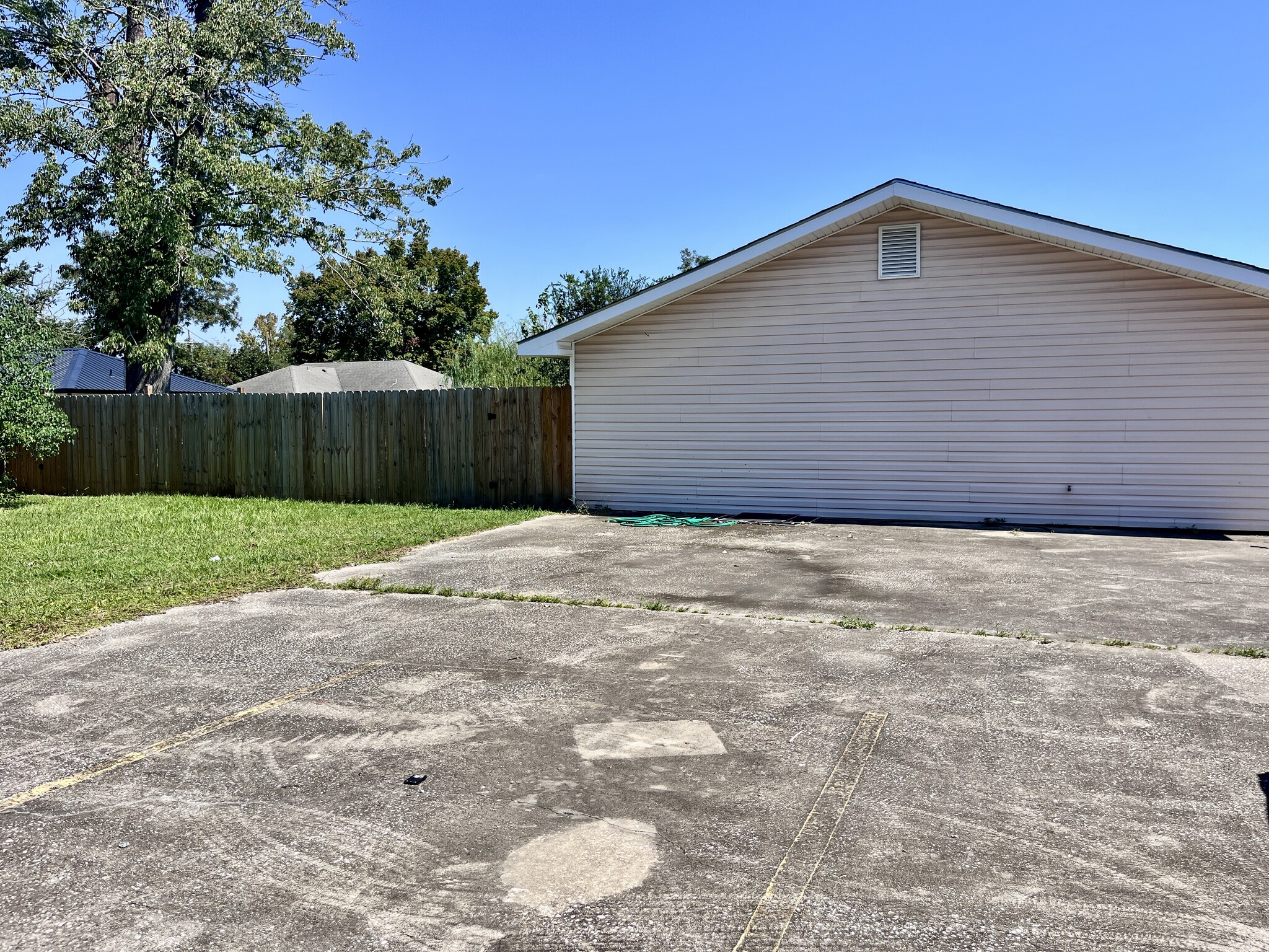 2129 Mill St, Lake Charles, LA for sale Primary Photo- Image 1 of 22