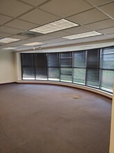 1145 N Arlington Heights Rd, Itasca, IL for lease Interior Photo- Image 2 of 3