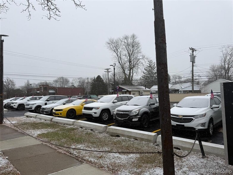 32405 Ford Rd, Garden City, MI for sale - Building Photo - Image 2 of 3