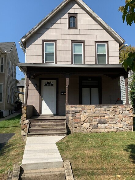 77 Oak St, Binghamton, NY for sale - Primary Photo - Image 1 of 1