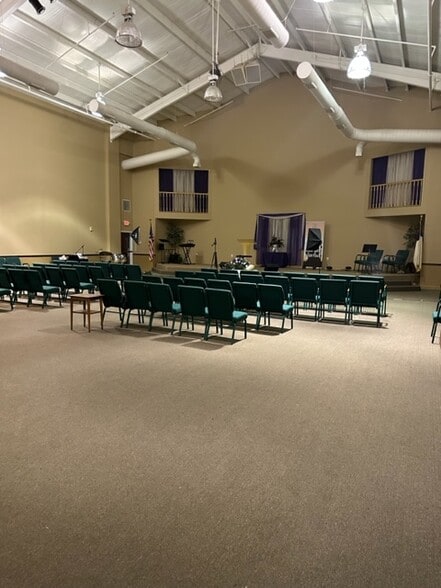 2230 Rex Rd, Morrow, GA for sale - Interior Photo - Image 2 of 28