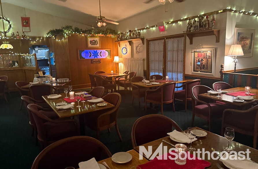 3200 NE Maple Ave, Jensen Beach, FL for lease - Interior Photo - Image 2 of 15