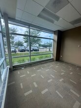 1000 140th St W, Burnsville, MN for lease Interior Photo- Image 2 of 9