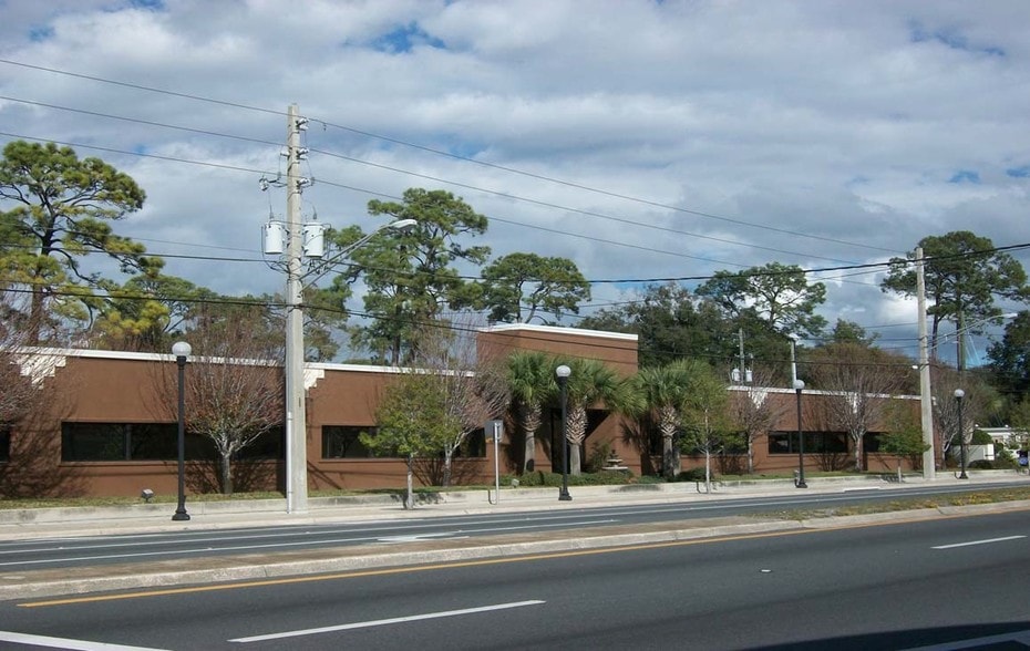 3127 Atlantic Blvd, Jacksonville, FL for lease - Building Photo - Image 3 of 6