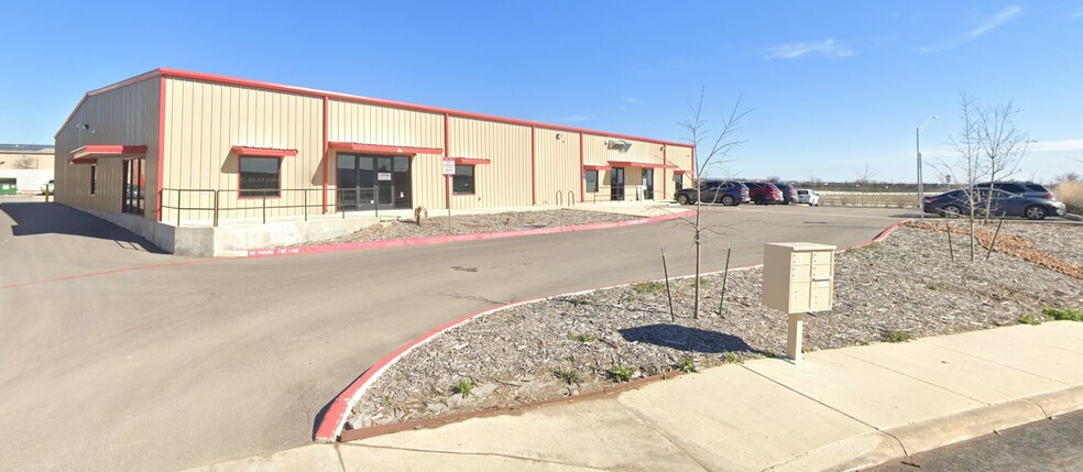 15015 Tradesman, San Antonio, TX for lease - Building Photo - Image 1 of 3