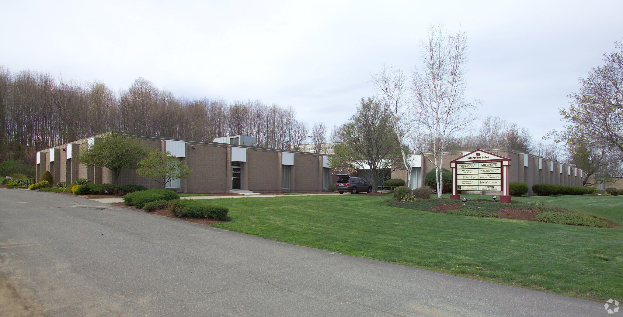 59 Interstate Dr, West Springfield, MA 01089 Office for Lease