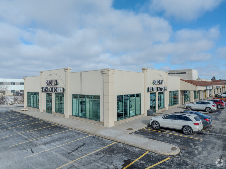 221 Woodlawn Rd W, Guelph, ON for lease - Building Photo - Image 2 of 12