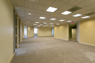 225 Water St, Jacksonville, FL for lease Interior Photo- Image 2 of 4