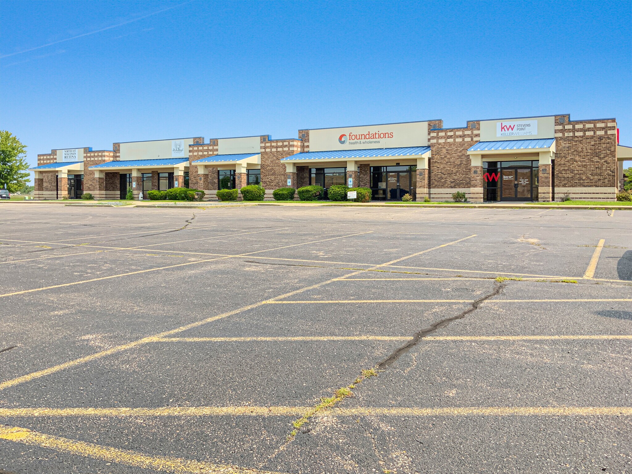 5733 Windy Dr, Stevens Point, WI for lease Building Photo- Image 1 of 3