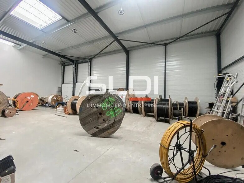 Flex in Vaulx-Milieu for sale - Interior Photo - Image 1 of 6