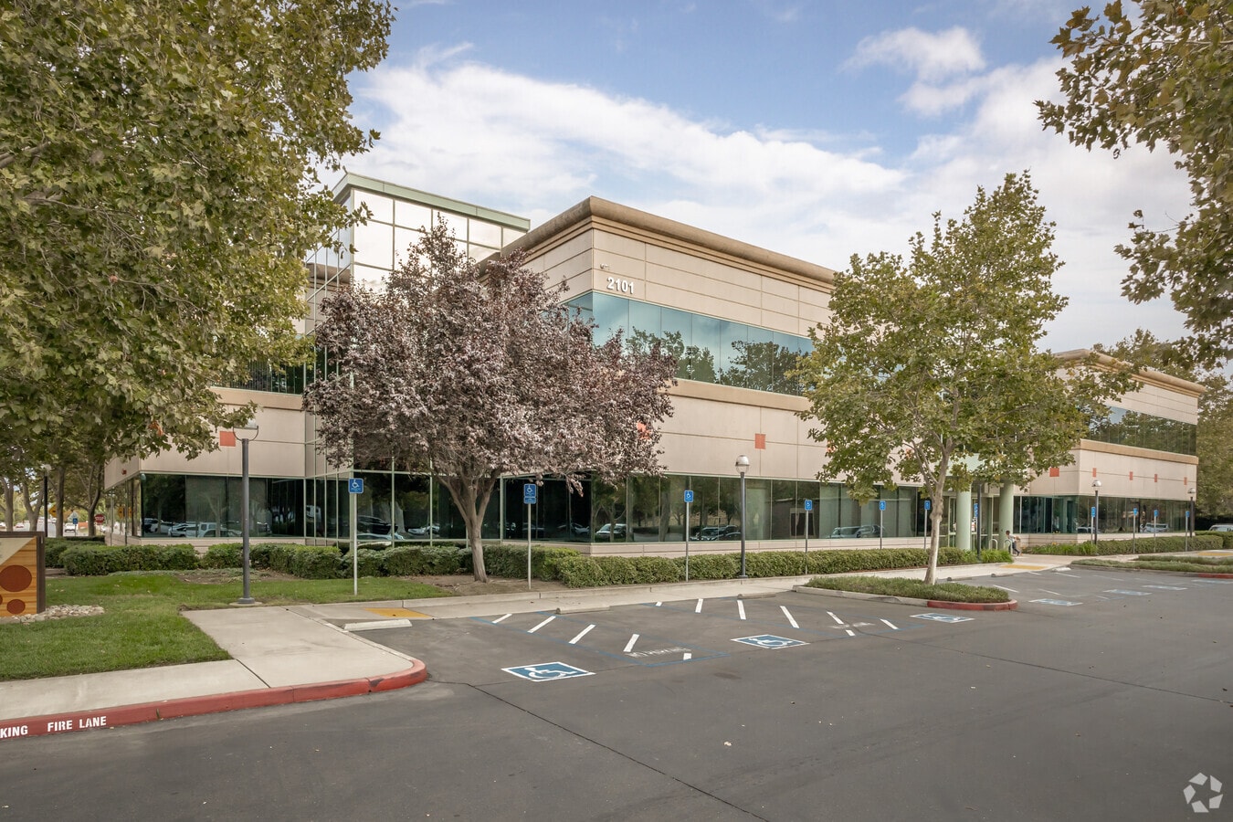 2101 Stone Blvd, West Sacramento, CA 95691 Parkstone Building