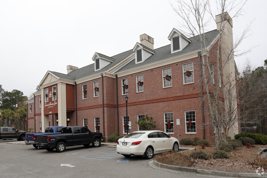 2900 N Main St, Moncks Corner, SC for lease - Primary Photo - Image 1 of 8